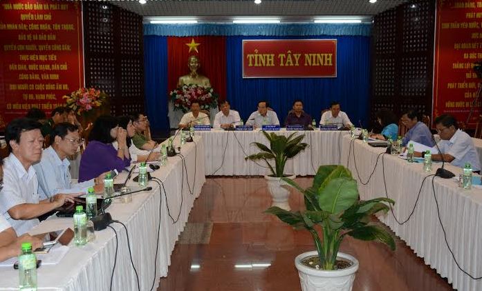 Chính phủ họp trực tuyến với 63 tỉnh, thành phố 